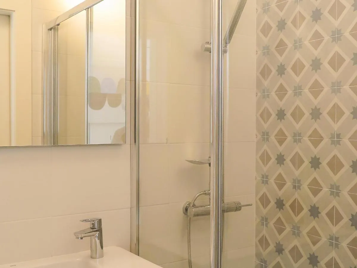 Bica Lisbon Sunshine Central Bright And Cozy Apt 0*,  البرتغال